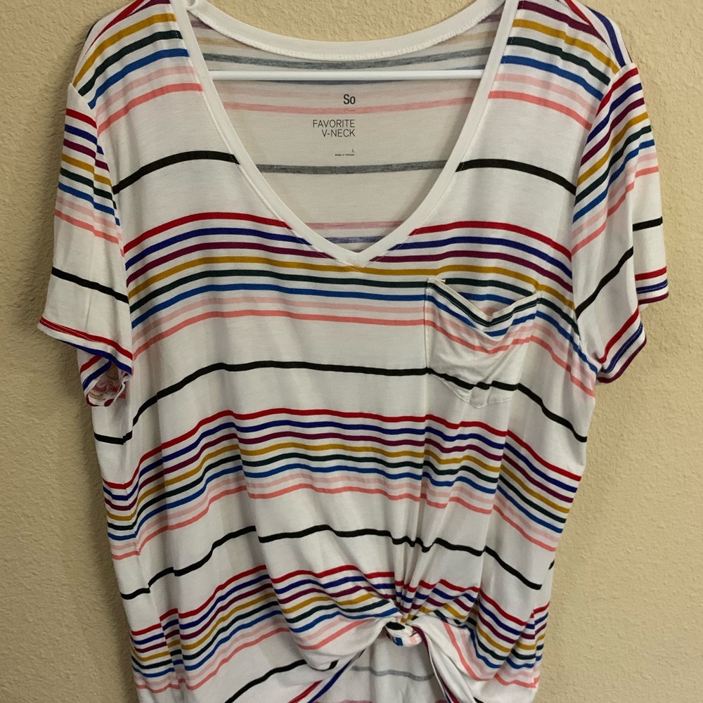 Multi striped SO Favorite v neck